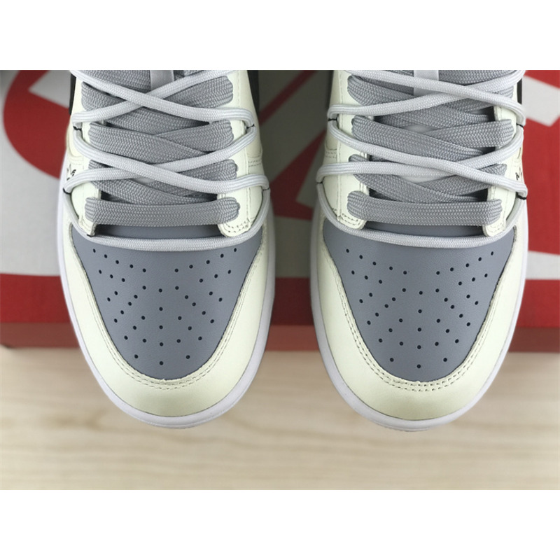 Nike Dunk Low Grey