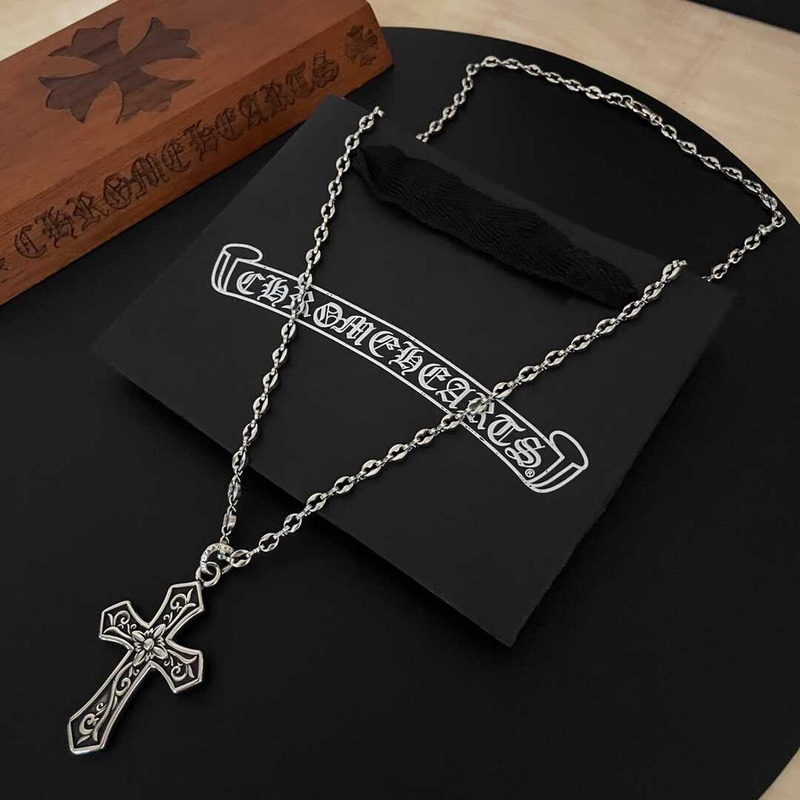 Ch*0me heart crucifixion print pendant necklace