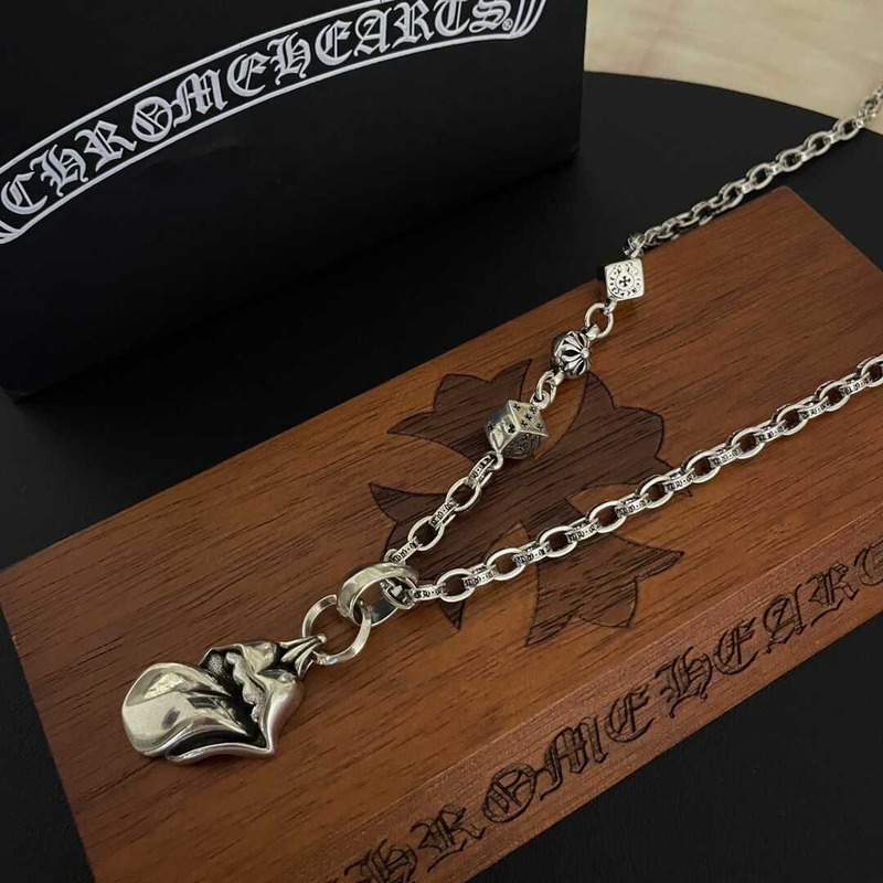 Ch*0me heart classic logo necklace