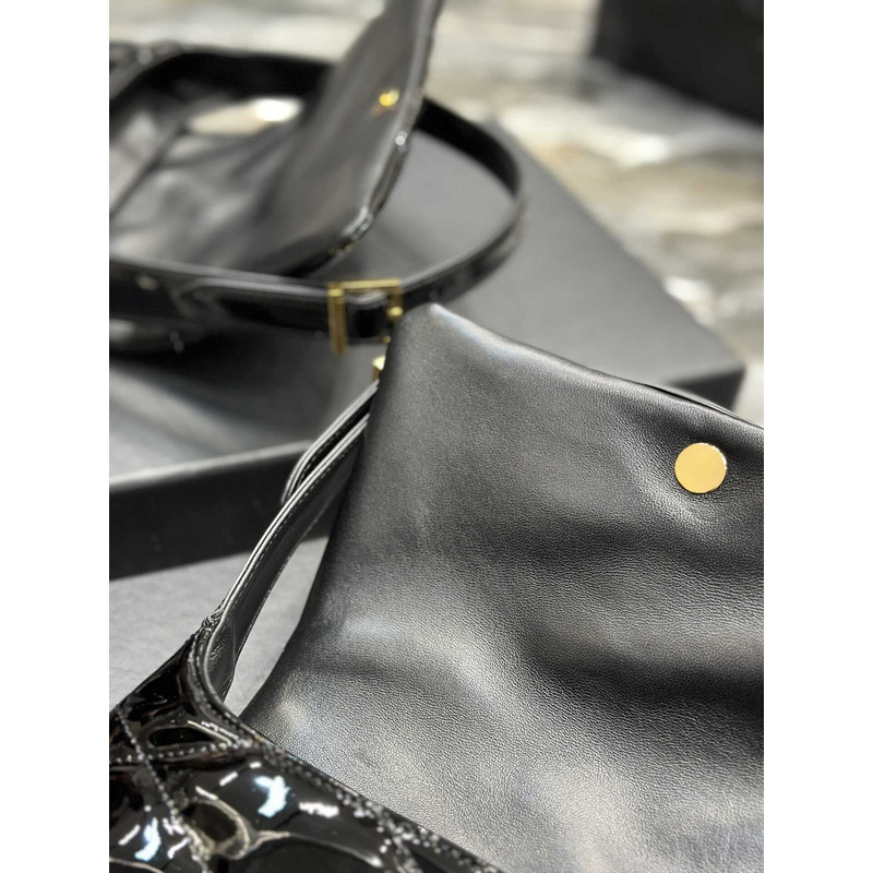 Saint Laurent Le 57 Shoulder Bag In Patent Leather Black
